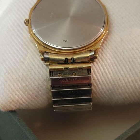 Bulova Quartz Gold Tone Watch Vintage Diamond Accents Stainless Steel Working - Picture 7 of 10